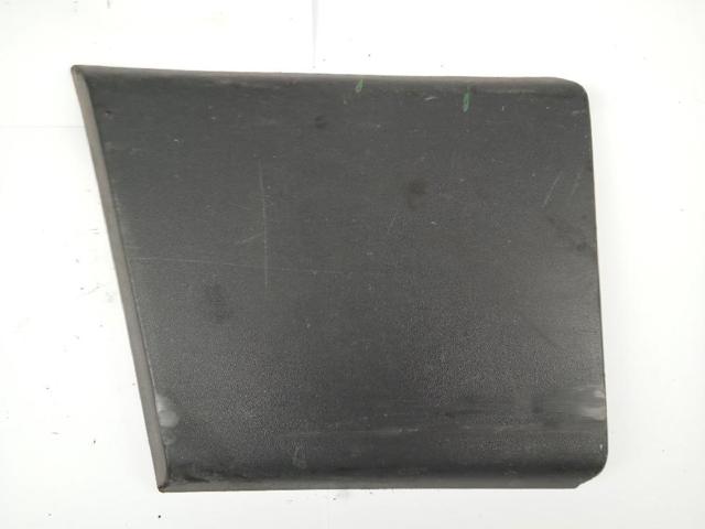 PEUGEOT 1306893070 Moldura exterior central derecha del pilar de la carrocería  disponible Lugo