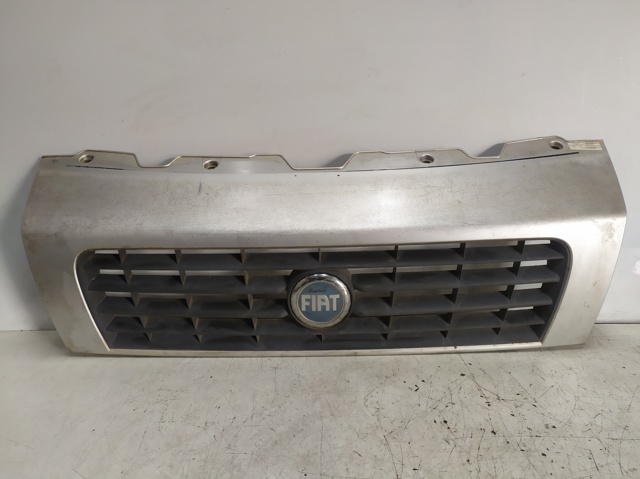 1308067070 FIAT Parrilla del radiador  comprar en Jaén