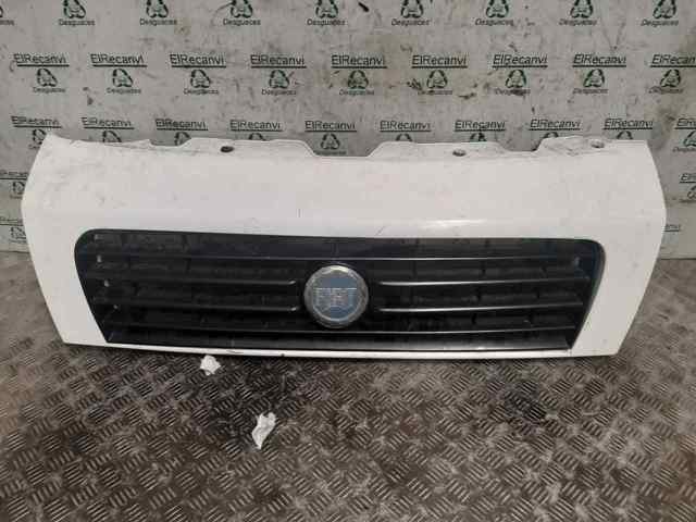 FIAT 1308067070 Parrilla del radiador  comprar en Albacete