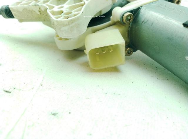 MERCEDES 130821921 Motor del elevalunas de la puerta delantera  disponible Valladolid