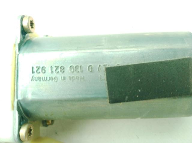 MERCEDES 130821921 Motor del elevalunas de la puerta delantera  disponible España