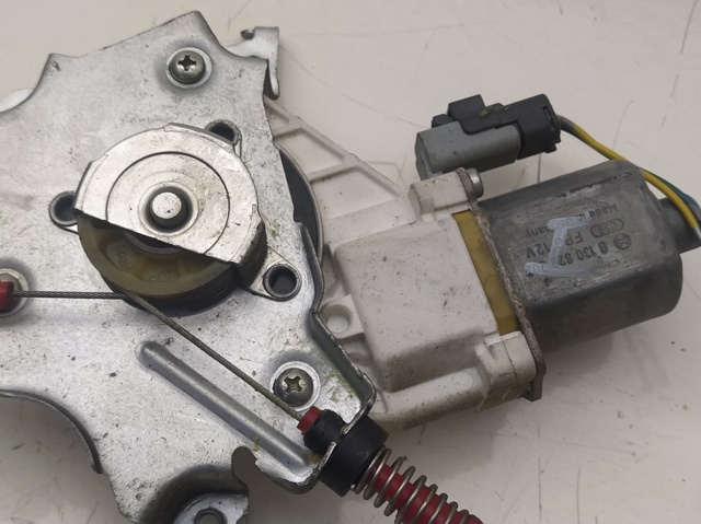 130822202 NISSAN Motor del elevalunas de la puerta delantera izquierda  comprar en Lleida