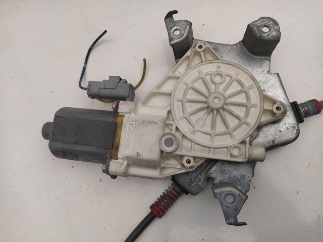 130822202 NISSAN Motor del elevalunas de la puerta delantera izquierda  comprar en Oviedo