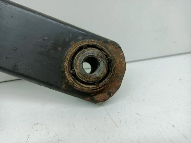 13105744 Brazo superior de suspensión trasera izquierdo/derecho  disponible Utrera