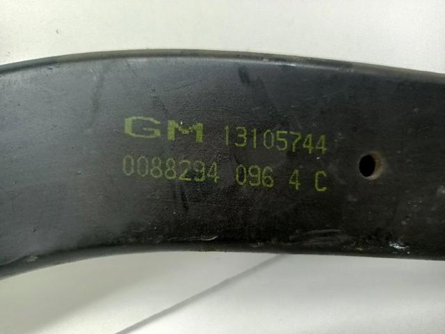 13105744 Brazo superior de suspensión trasera izquierdo/derecho  en stock Granada