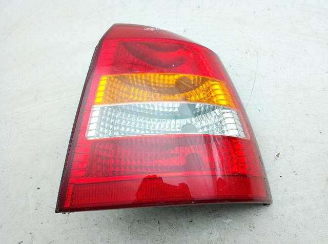 13110931 OPEL Piloto trasero derecho  en stock Gandía