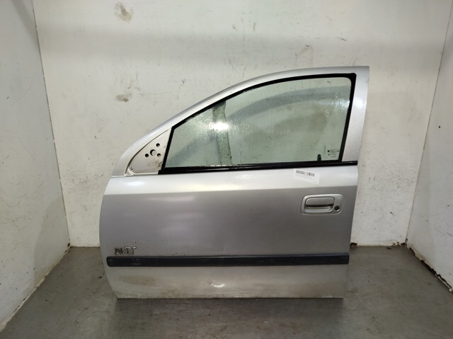 Puerta delantera izquierda 13116451 Opel