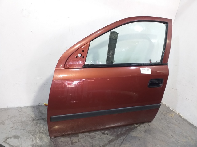 Puerta delantera izquierda 13116451 Opel