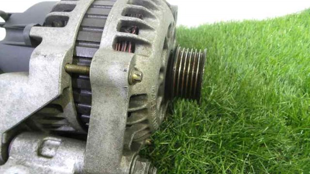 Alternador del motor 13125229 OPEL