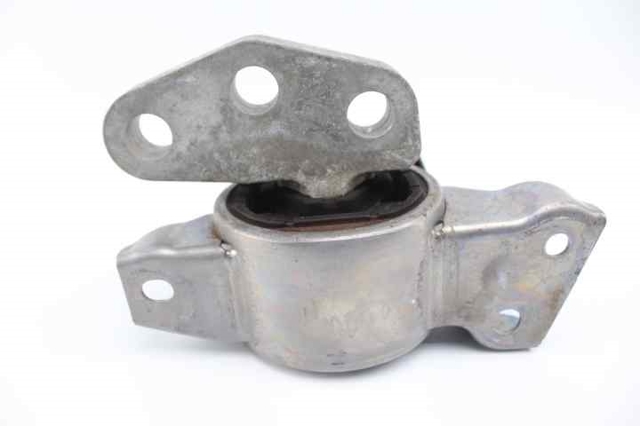 13130741 Soporte de motor derecho  disponible Utrera