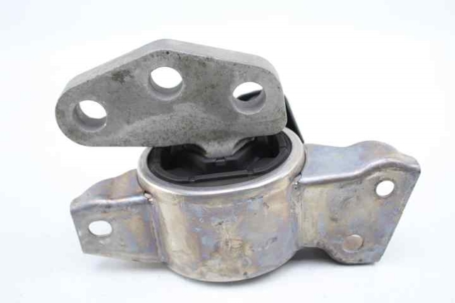 13130741 Soporte de motor derecho  disponible Málaga