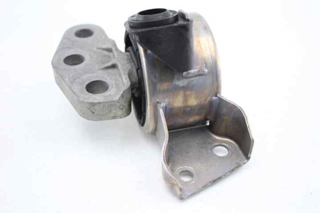 13130741 Soporte de motor derecho  disponible Málaga