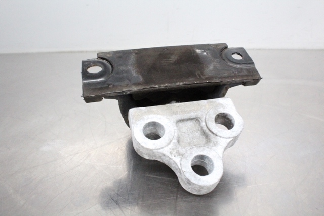 13130742 Soporte izquierdo del motor  en stock Granada