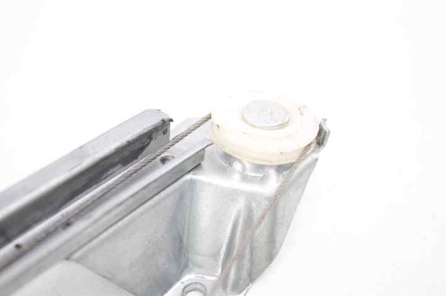 13132232 OPEL Mecanismo de elevalunas de la puerta trasera derecha  comprar en Oviedo