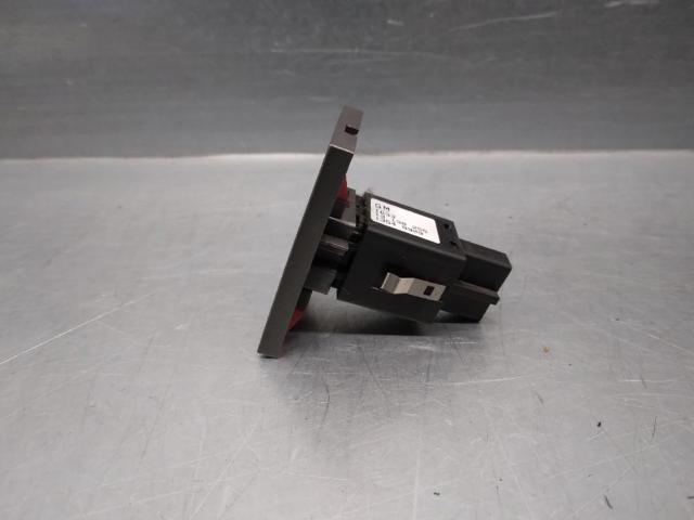 13138255 OPEL Boton de luz de emergencía comprar Madrid