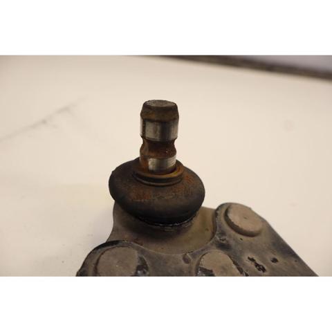 OPEL 13140038 Brazo inferior derecho de la suspensión delantera  disponible Lugo