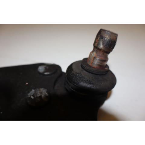 13140038 OPEL Brazo inferior derecho de la suspensión delantera  en stock Huelva