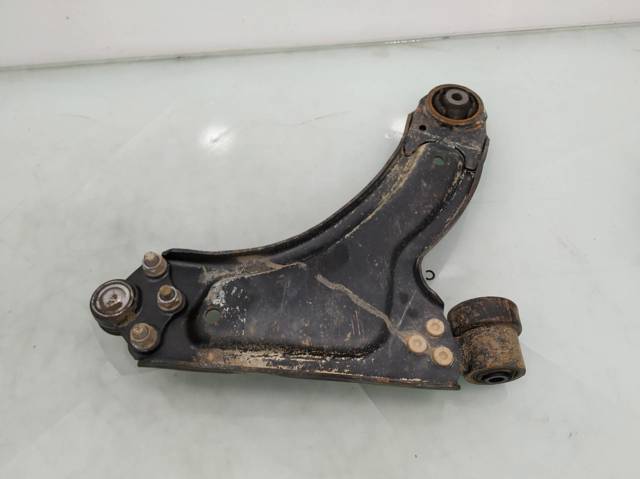 13140039 OPEL Brazo inferior izquierdo de la suspensión delantera  en stock Huelva