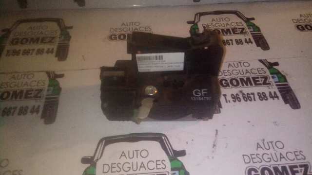 13154792 OPEL Cerradura de puerta delantera derecha  en stock Córdoba