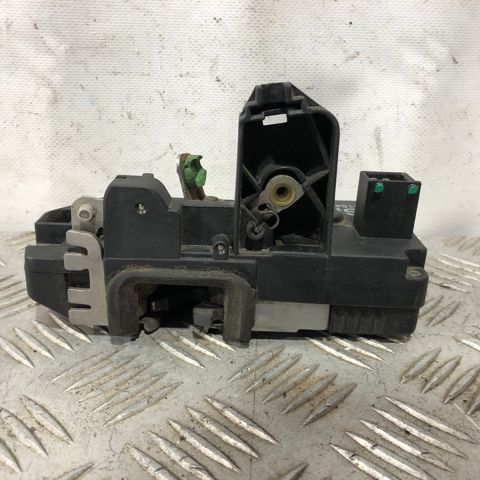 13154794 OPEL Cerradura de la puerta trasera derecha  comprar en Oviedo