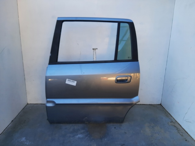 Puerta trasera izquierda 13160996 Opel