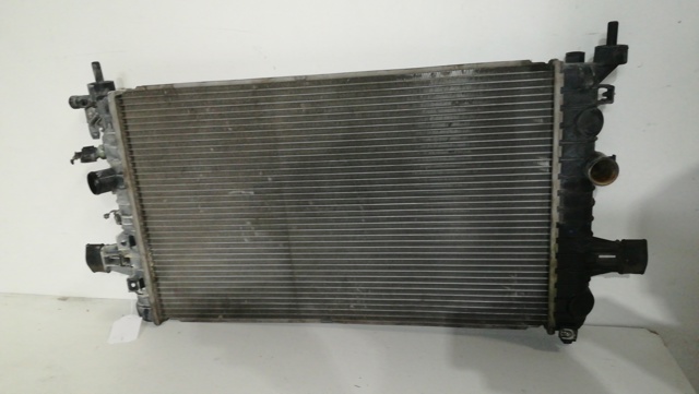 OPEL 13170110 Radiador  en stock Salamanca