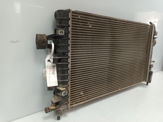13170110 Radiador de refrigeración del motor  comprar en Zaragoza