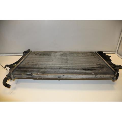 13171432 Radiador de refrigeración del motor  disponible Burgos