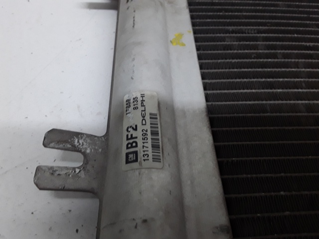 OPEL 13171592 Condensador aire acondicionado  en stock Terrassa