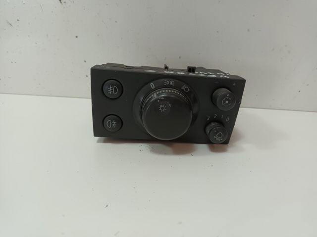 13177066 Interruptor de luces en el tablero  comprar en Pontevedra