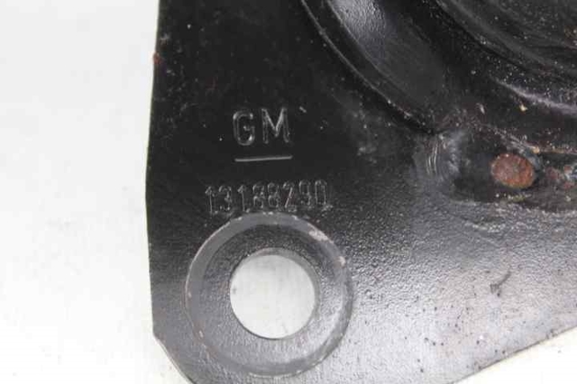 OPEL 13188290 Refuerzo de parachoques trasero  disponible Valladolid