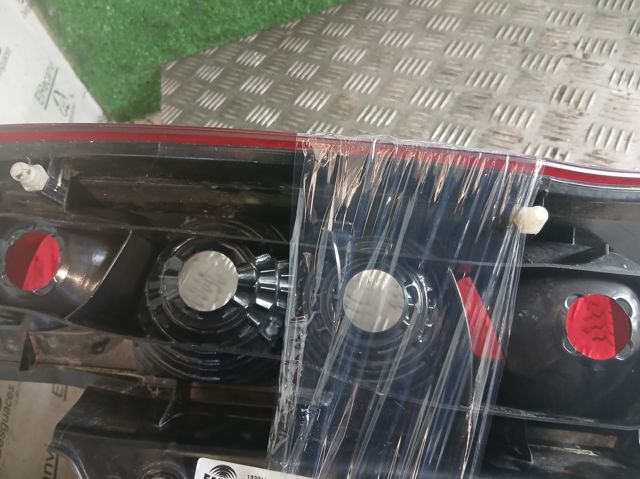 PEUGEOT 13201F Piloto trasero izquierdo  en stock Salamanca