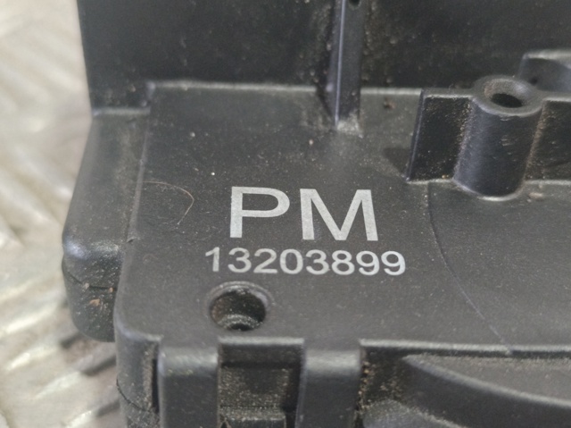 OPEL 13203899 Cerradura de puerta delantera izquierda  comprar en Ponferrada