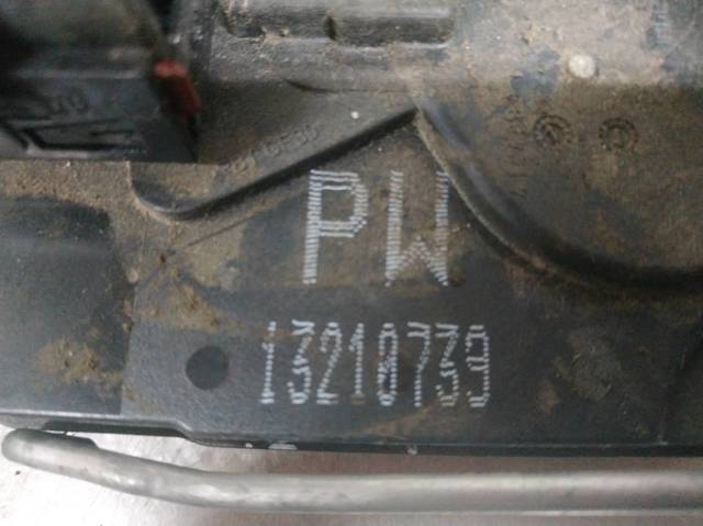 OPEL 13210739 Cerradura de la puerta trasera derecha  disponible España