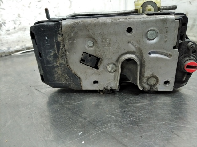 13210739 OPEL Cerradura de la puerta trasera derecha  comprar en Jaén