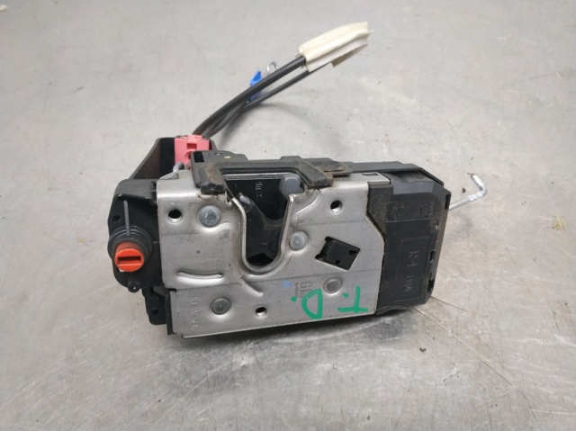 OPEL 13210739 Cerradura de la puerta trasera derecha comprar Pamplona