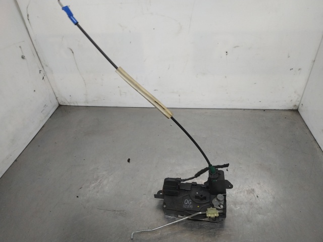 OPEL 13210749 Cerradura de puerta delantera derecha  comprar en Ponferrada