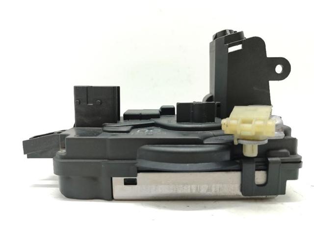 OPEL 13210749 Cerradura de puerta delantera derecha  en stock Salamanca