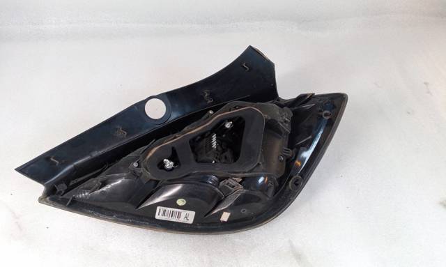 13222324 Piloto trasero izquierdo  en stock Sabadell