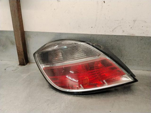 13222324 OPEL Piloto trasero izquierdo  disponible Alicante