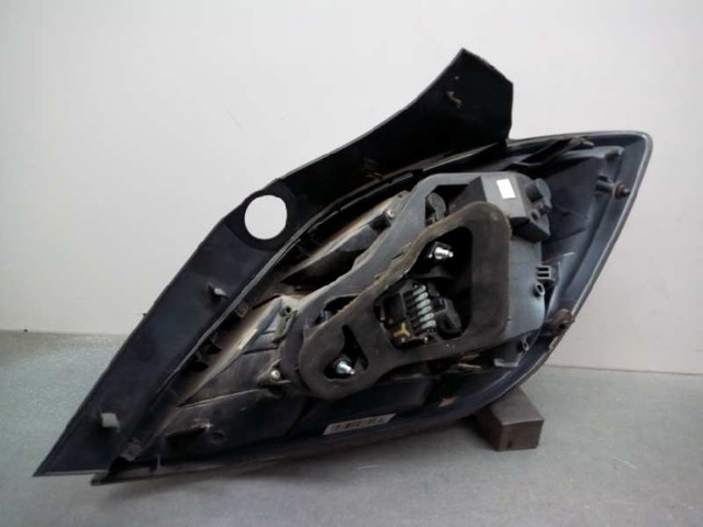OPEL 13222324 Piloto trasero izquierdo comprar Pamplona