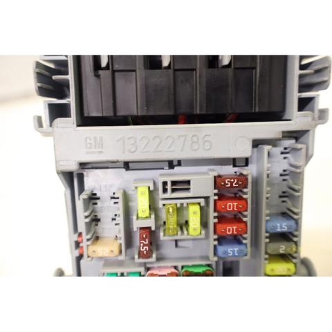 GM 13222786 Caja de fusibles  disponible España