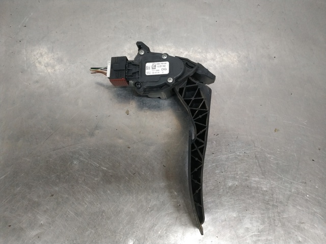 Potenciómetro pedal acelerador Opel Insignia  desde 40,66 €