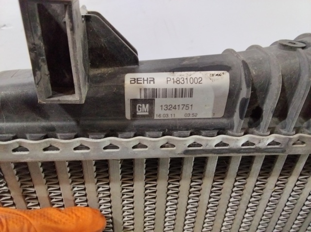 13241751 OPEL Intercooler comprar Alcalá