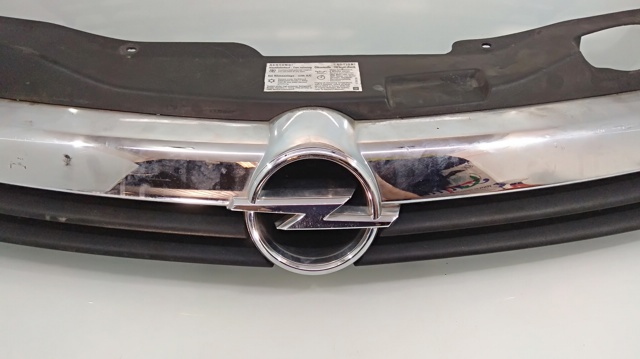 Rejilla 13241967 OPEL