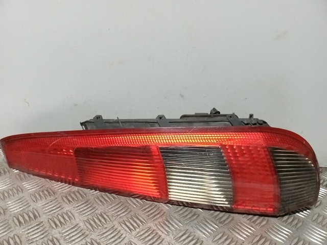 1324563 FORD Piloto trasero exterior derecho  en stock Gandía