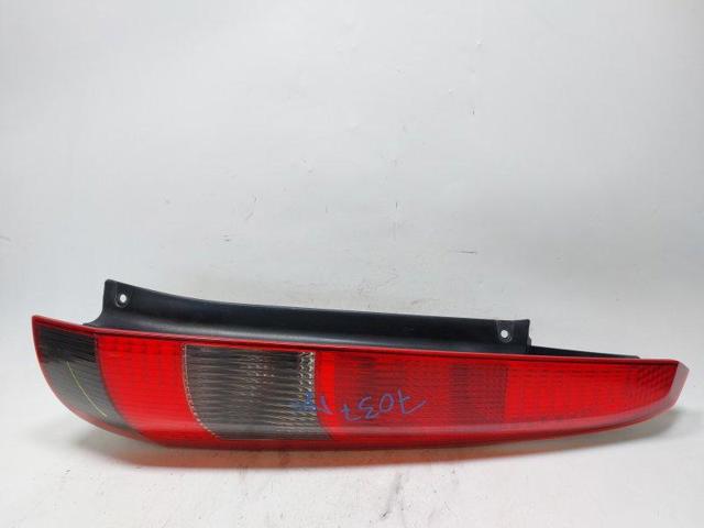 1324563 FORD Piloto trasero exterior derecho  en stock Huelva
