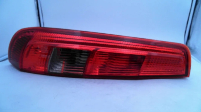 1324570 FORD Piloto trasero izquierdo comprar Alcalá