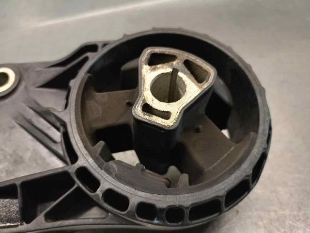 Soporte motor delantero Opel Insignia G09