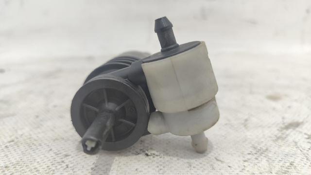 OPEL 13250357 Bomba-motor de limpiaparabrisas delantero/trasero  en stock Terrassa